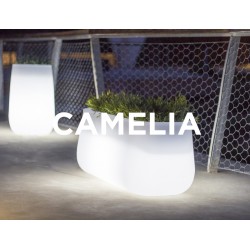 Macetero LED Luminoso CAMELIA LARGE RGB  con batería y carga solar para  exterior e interior. Resistencia a UV. Incluye mando.